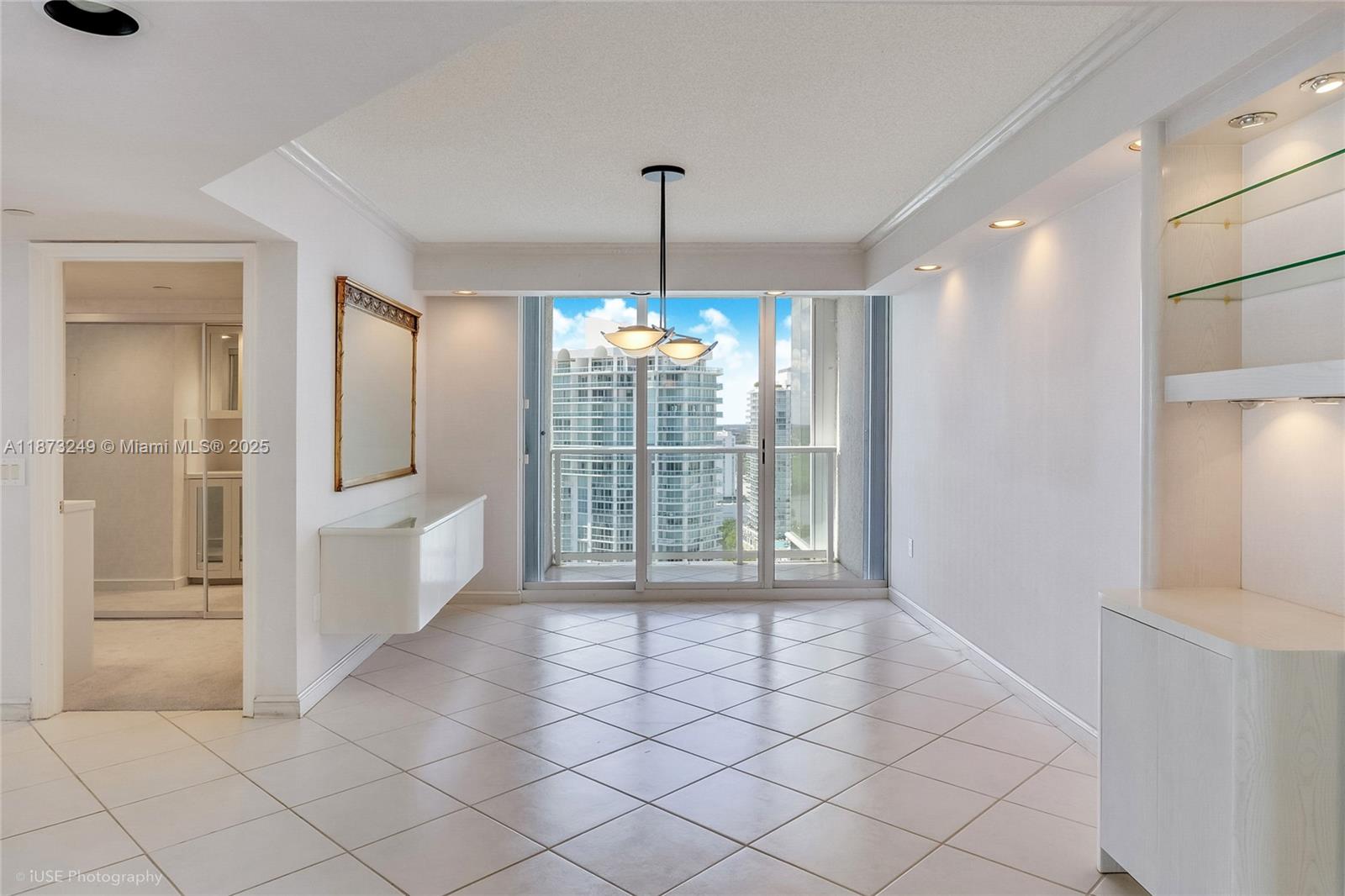 16445 Collins Ave 2628