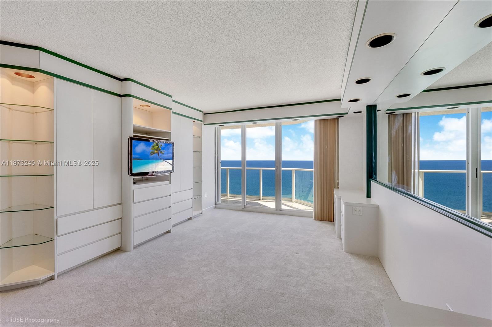 OCEANIA II CONDO - Residential