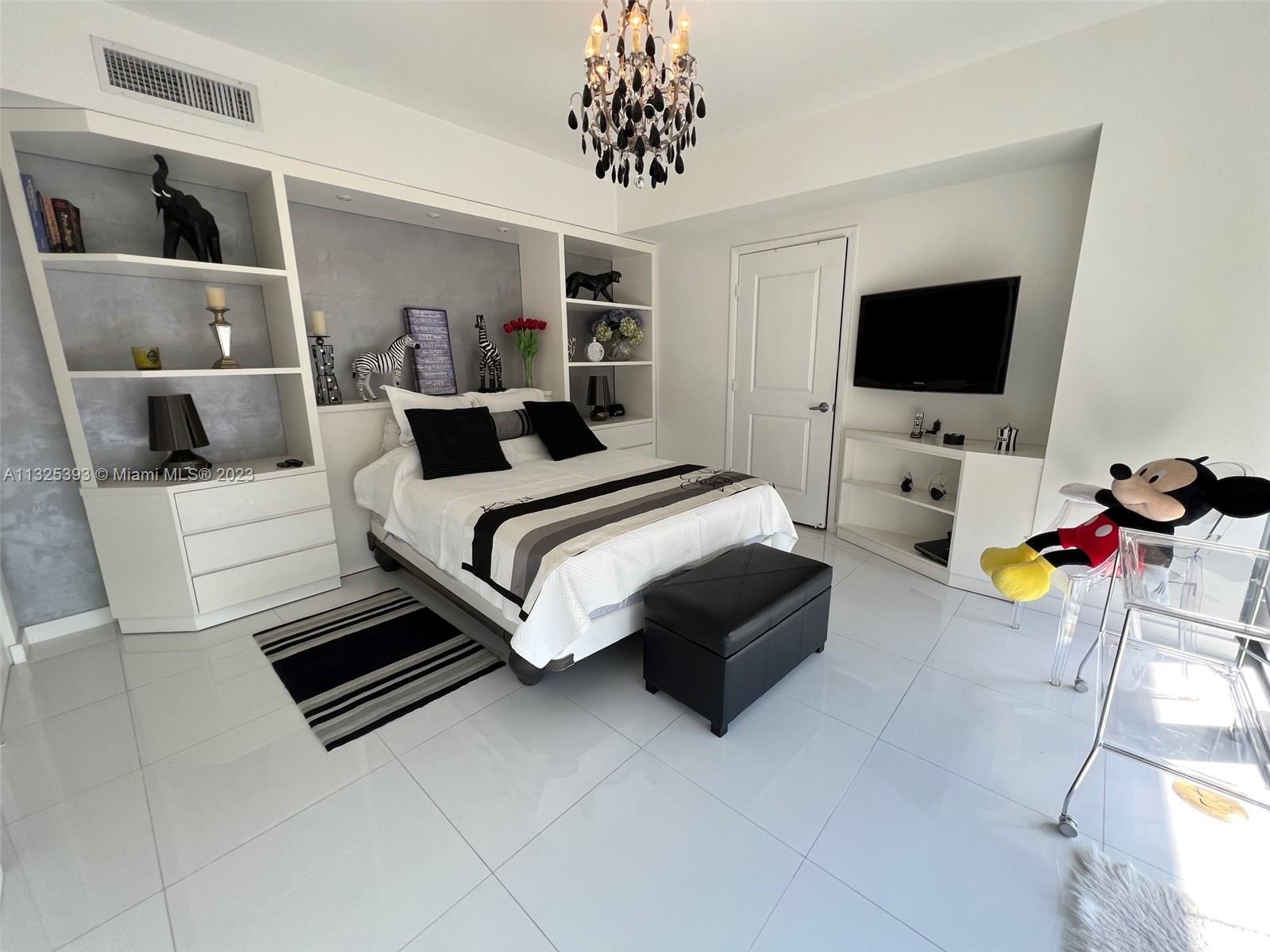 THE CARIBBEAN CONDO - Residential