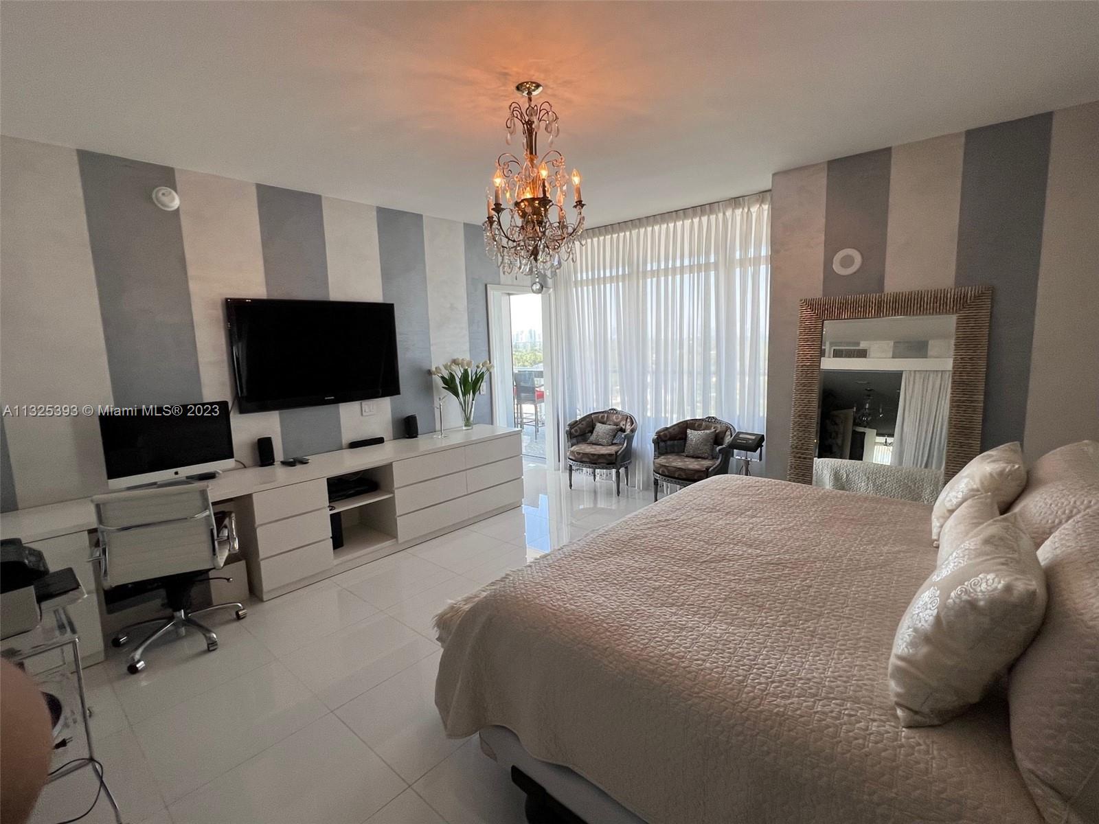 THE CARIBBEAN CONDO - Residential