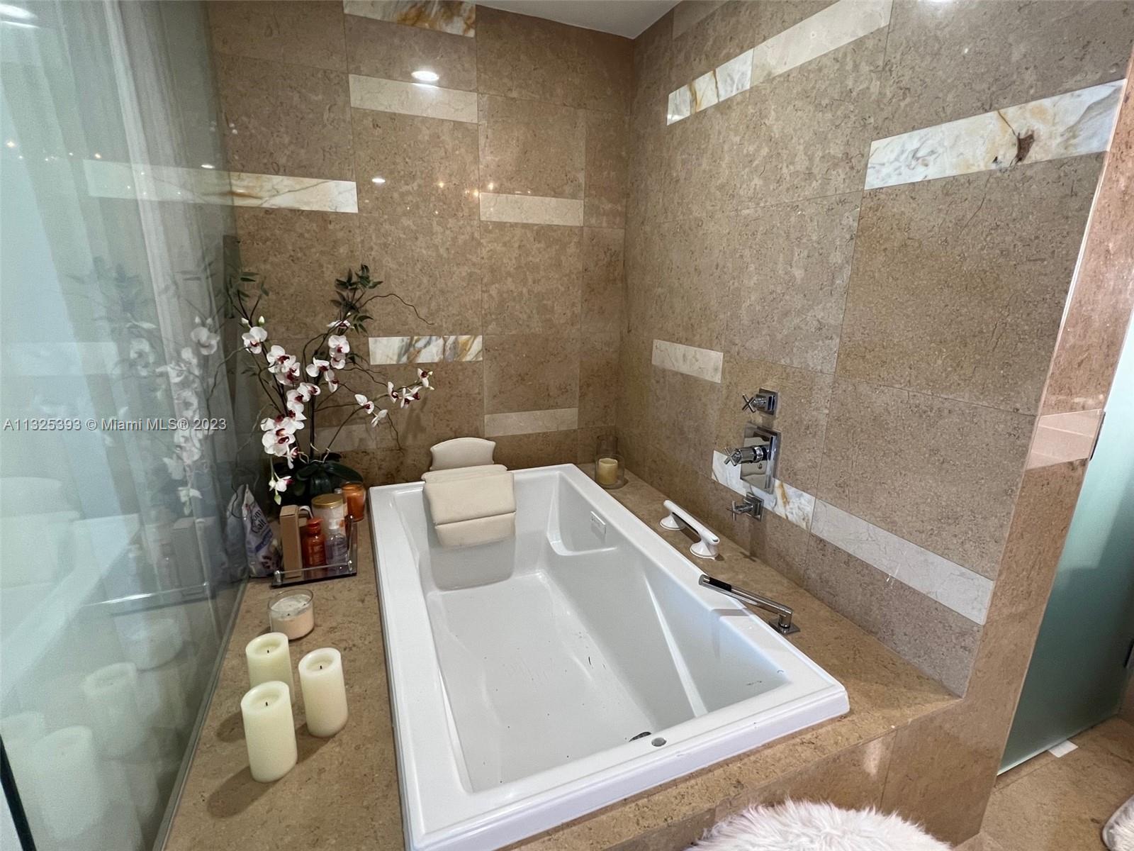 THE CARIBBEAN CONDO - Residential