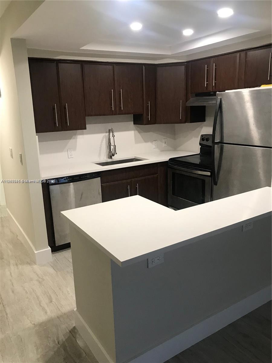MANSFIELD AT CENTURY VILL - Residential Lease