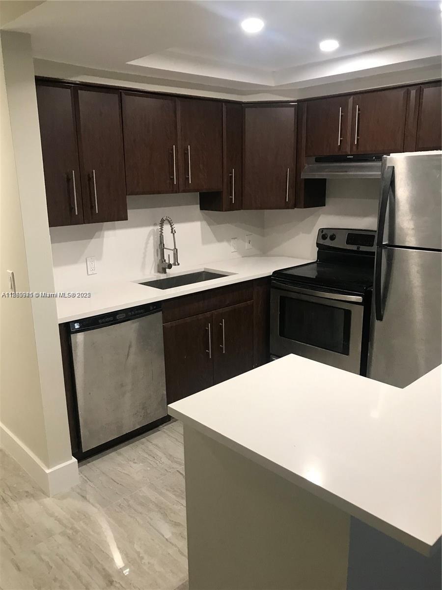 MANSFIELD AT CENTURY VILL - Residential Lease
