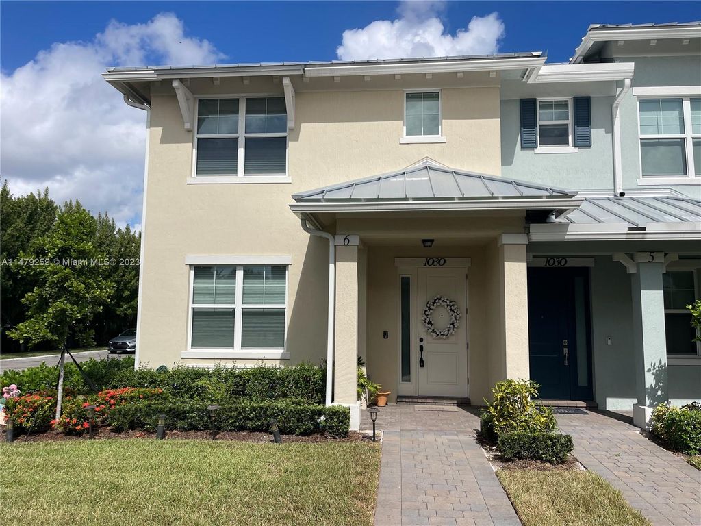 Photo of 1030 Eucalyptus Dr #6, Hollywood, FL 33021 (MLS # A11479259)