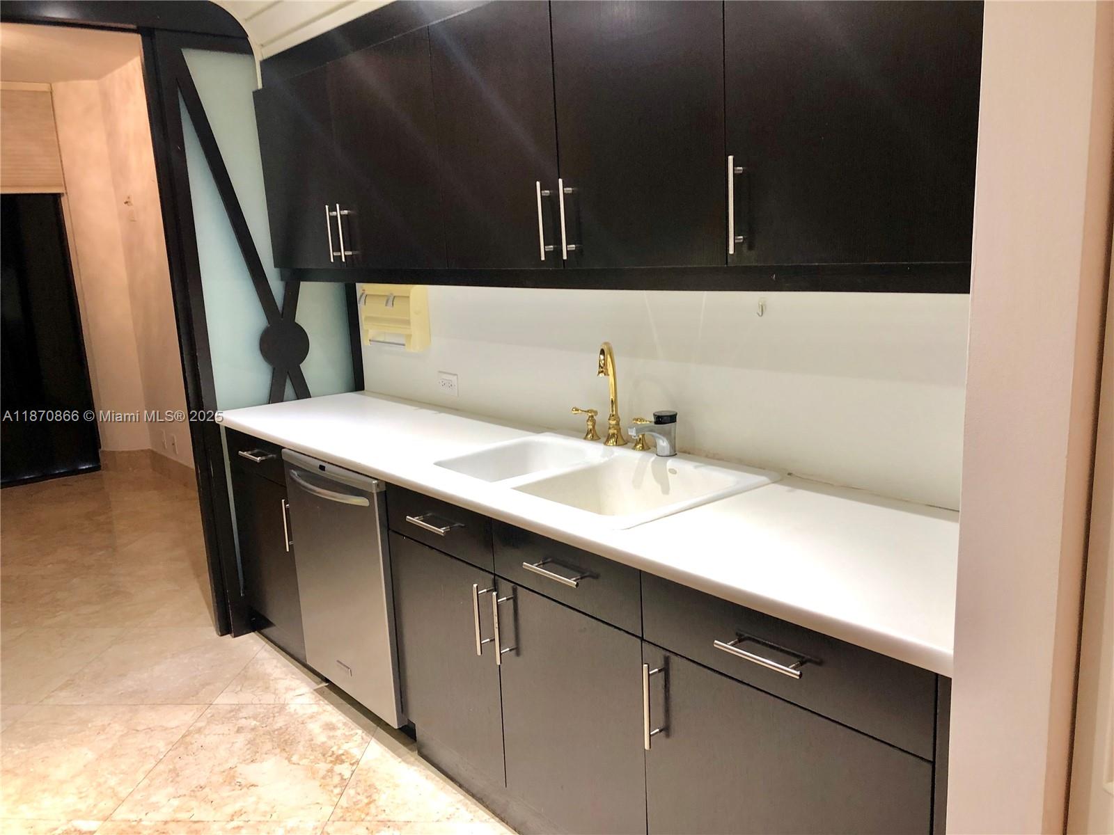 2800 ISL BLVD - Residential Lease