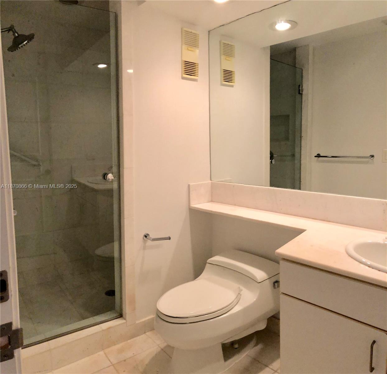 2800 ISL BLVD - Residential Lease