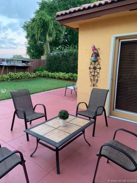 MIRENS PLACE - Residential