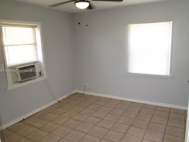 HOLLYWOOD PARK - Residential Lease