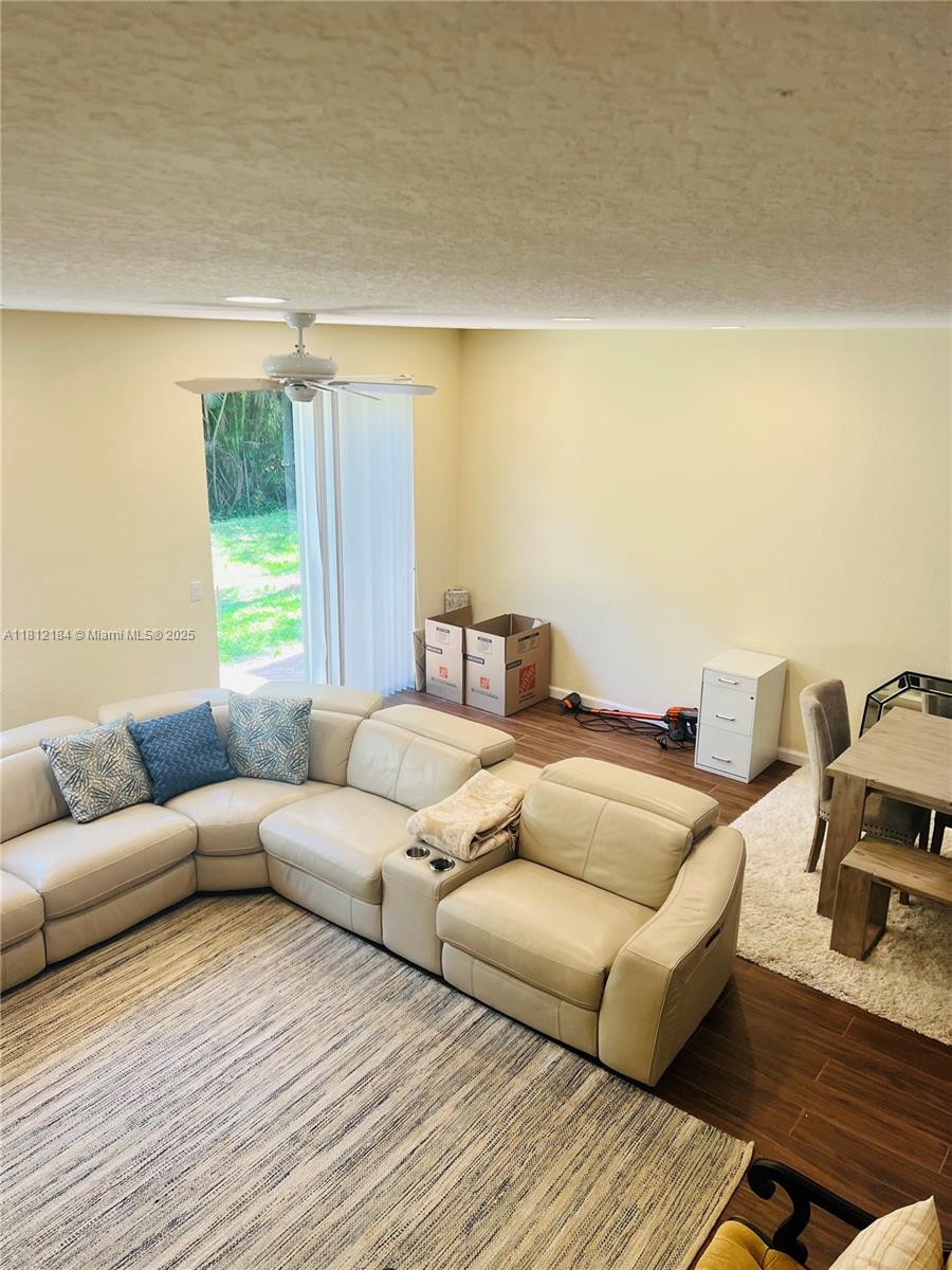 DREXEL PARK TOWNHOMES I C - Residential Lease
