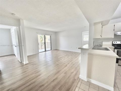 Tiny photo for 400 W Palm Cir W #201, Pembroke Pines, FL 33025 (MLS # A12027156)