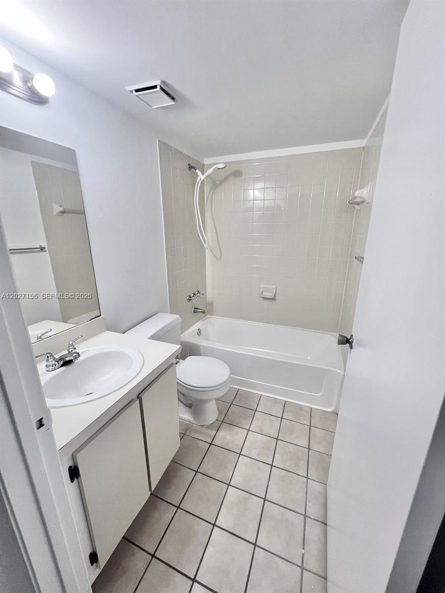 PALMS OF PEMBROKE CONDO - Residential