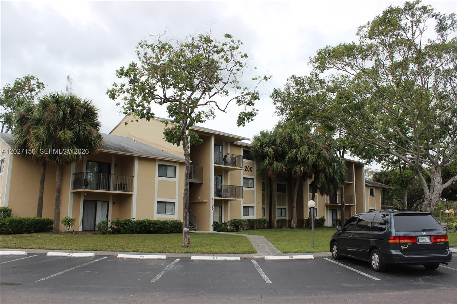 PALMS OF PEMBROKE CONDO - Residential