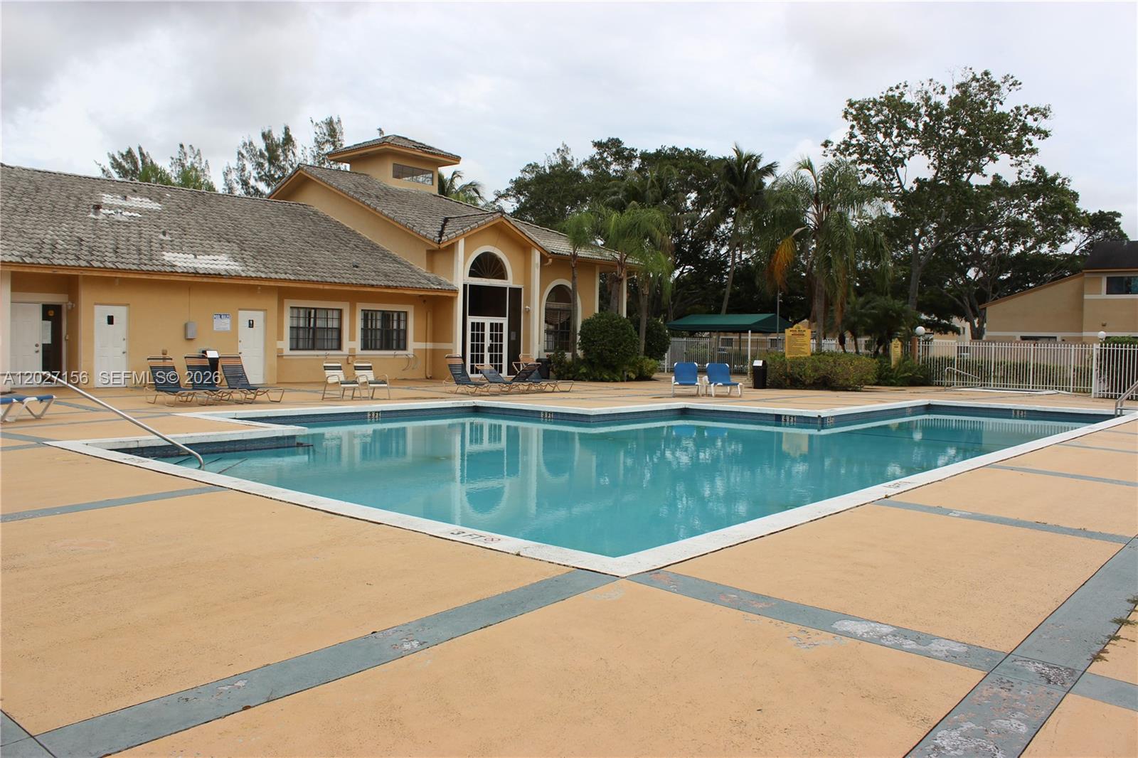 PALMS OF PEMBROKE CONDO - Residential