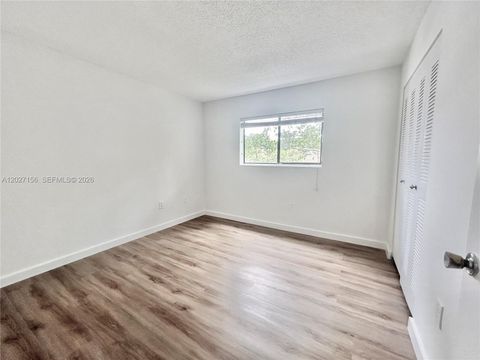 Tiny photo for 400 W Palm Cir W #201, Pembroke Pines, FL 33025 (MLS # A12027156)