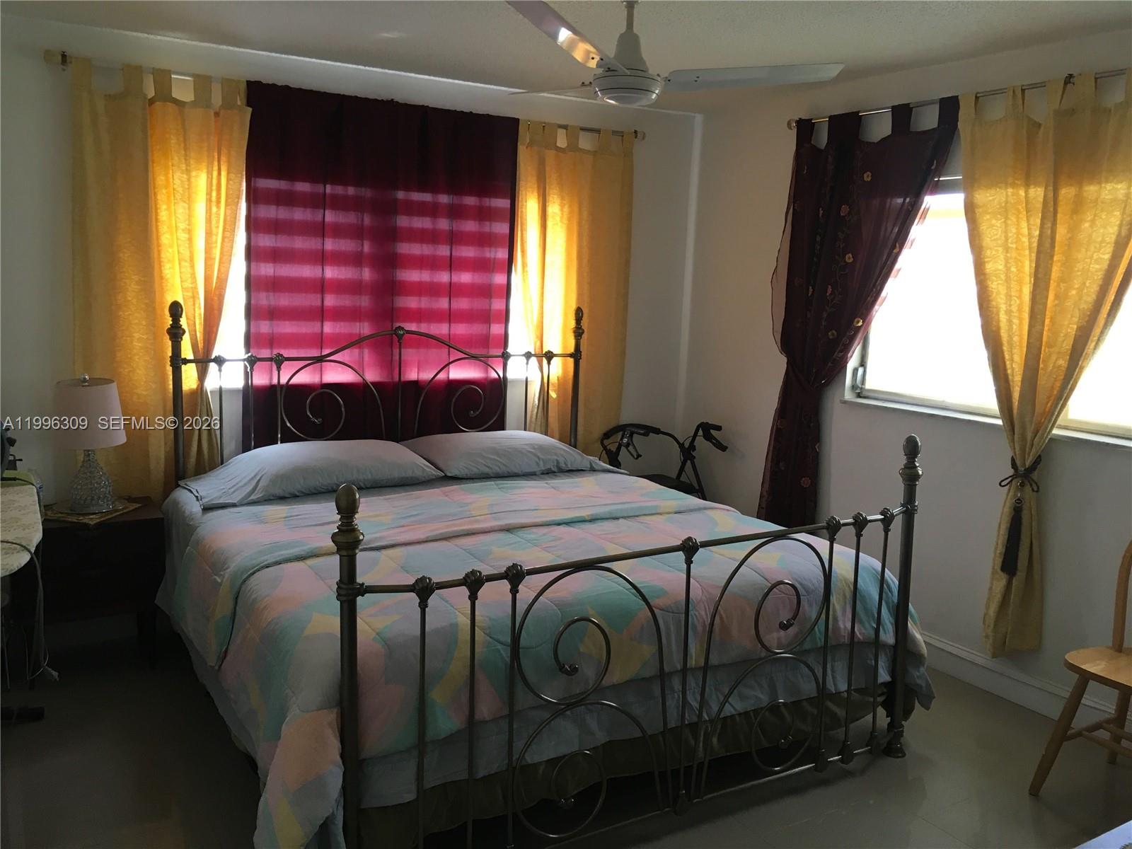 VILLAGE ROYALE GREENHILL - Residential