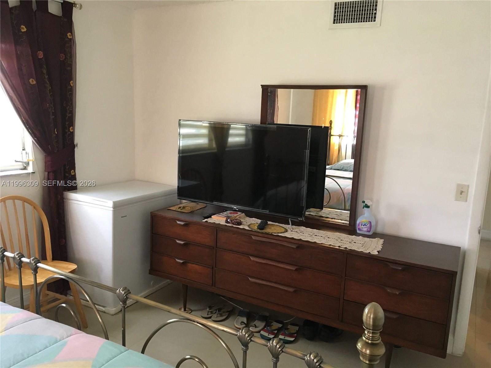 VILLAGE ROYALE GREENHILL - Residential