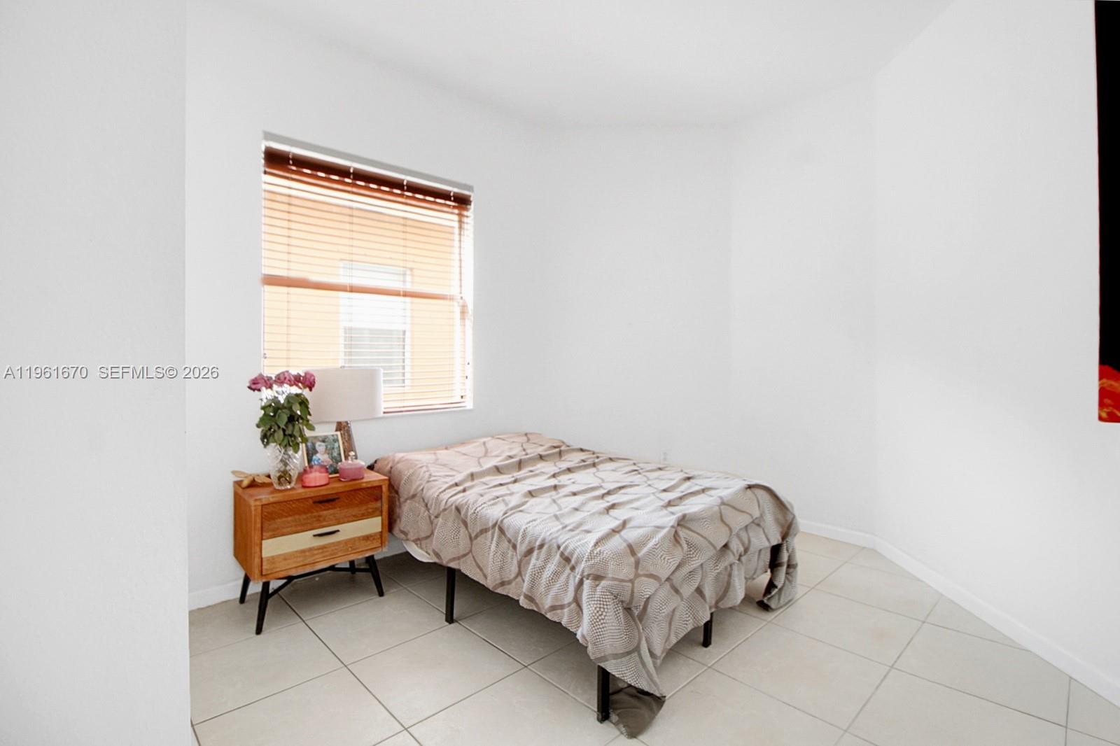 PORTOFINO BAY - Residential