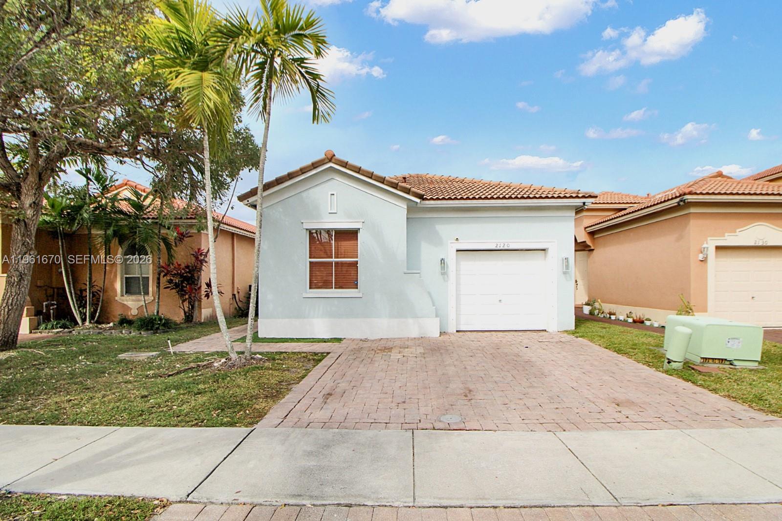 PORTOFINO BAY - Residential