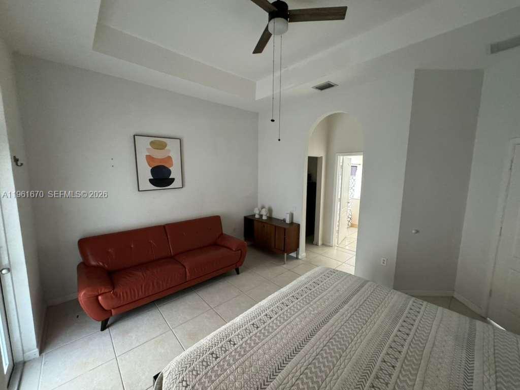 PORTOFINO BAY - Residential