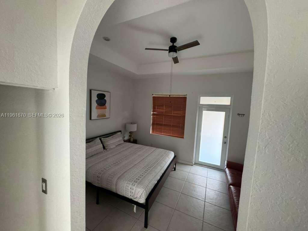 PORTOFINO BAY - Residential