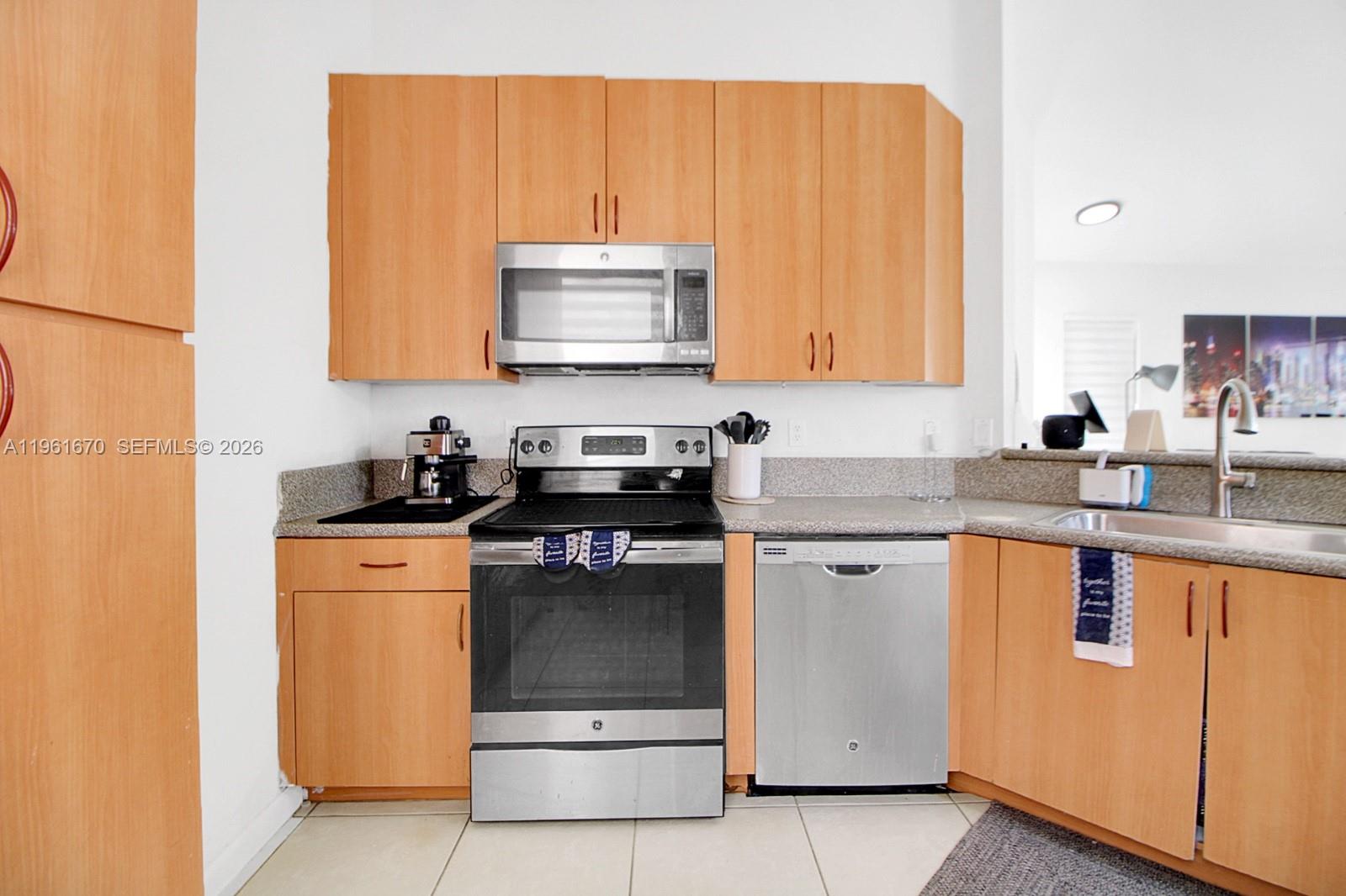 PORTOFINO BAY - Residential