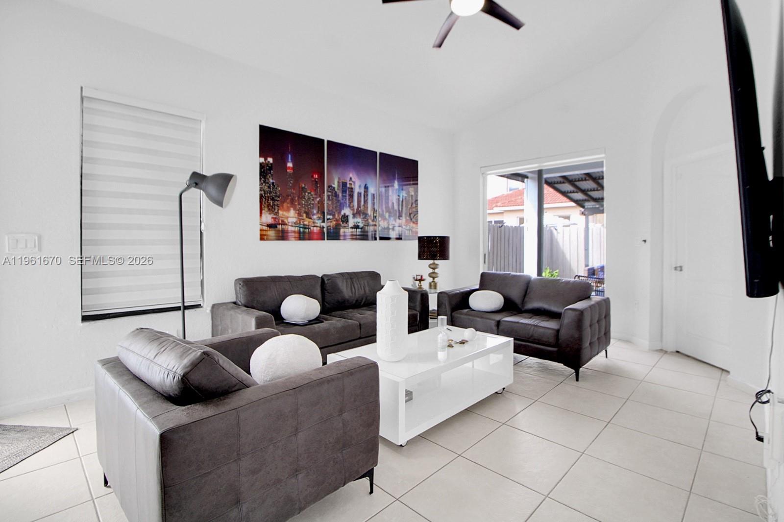 PORTOFINO BAY - Residential