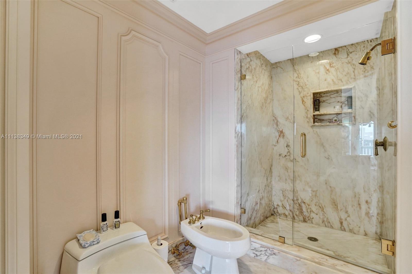 3000 ISL BLVD WILLIAMS IS - Residential