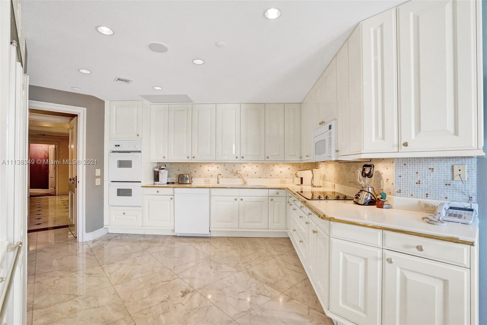 3000 ISL BLVD WILLIAMS IS - Residential