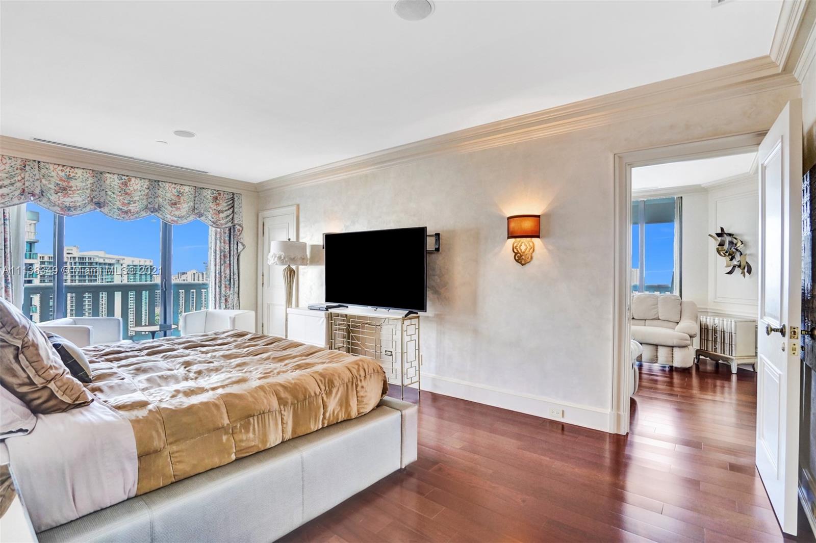 3000 ISL BLVD WILLIAMS IS - Residential