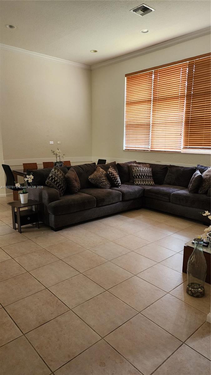 SECTOR 7 SOUTH - Residential Lease