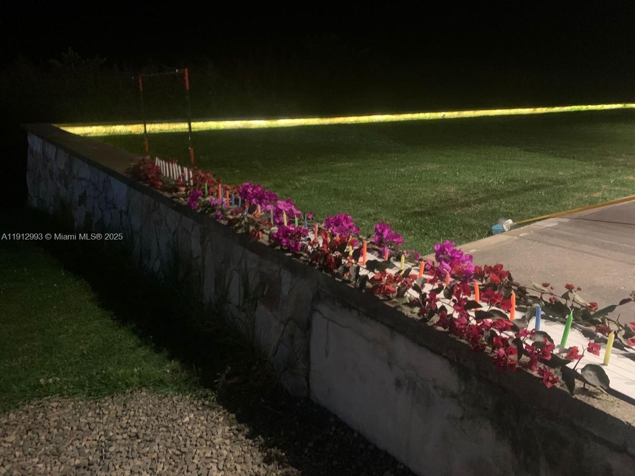 4.2 KILOMETRO NW VEREDA BOBADILLAS