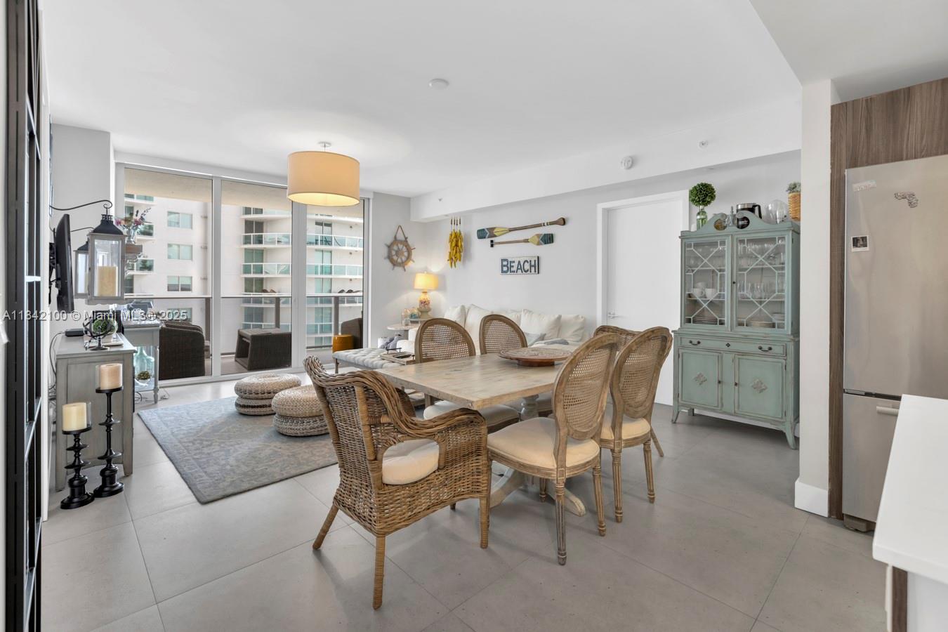 ARIA ON THE BAY CONDO - Residential