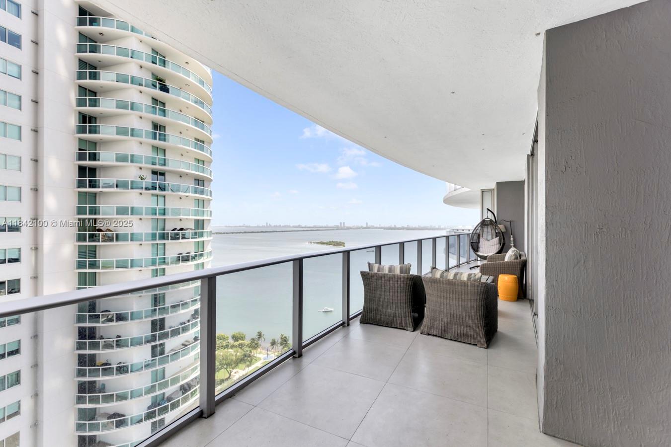 ARIA ON THE BAY CONDO - Residential