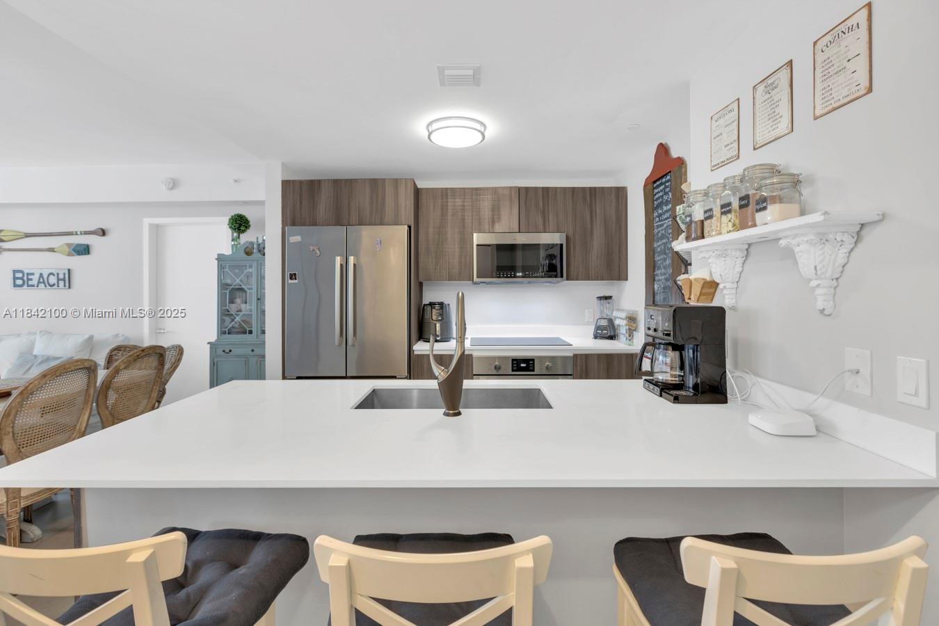 ARIA ON THE BAY CONDO - Residential