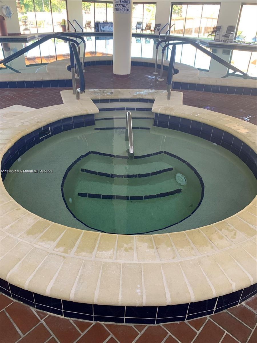 SUNRISE LAKES 63 CONDO - Residential