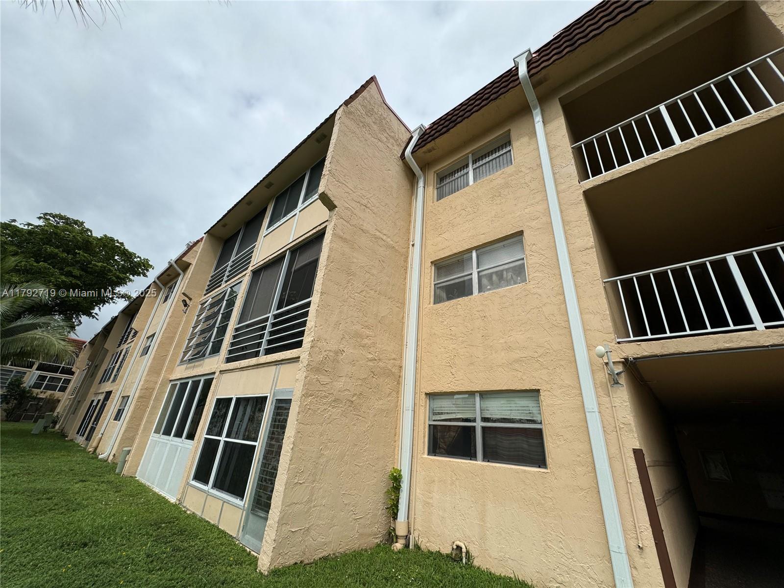 SUNRISE LAKES 63 CONDO - Residential