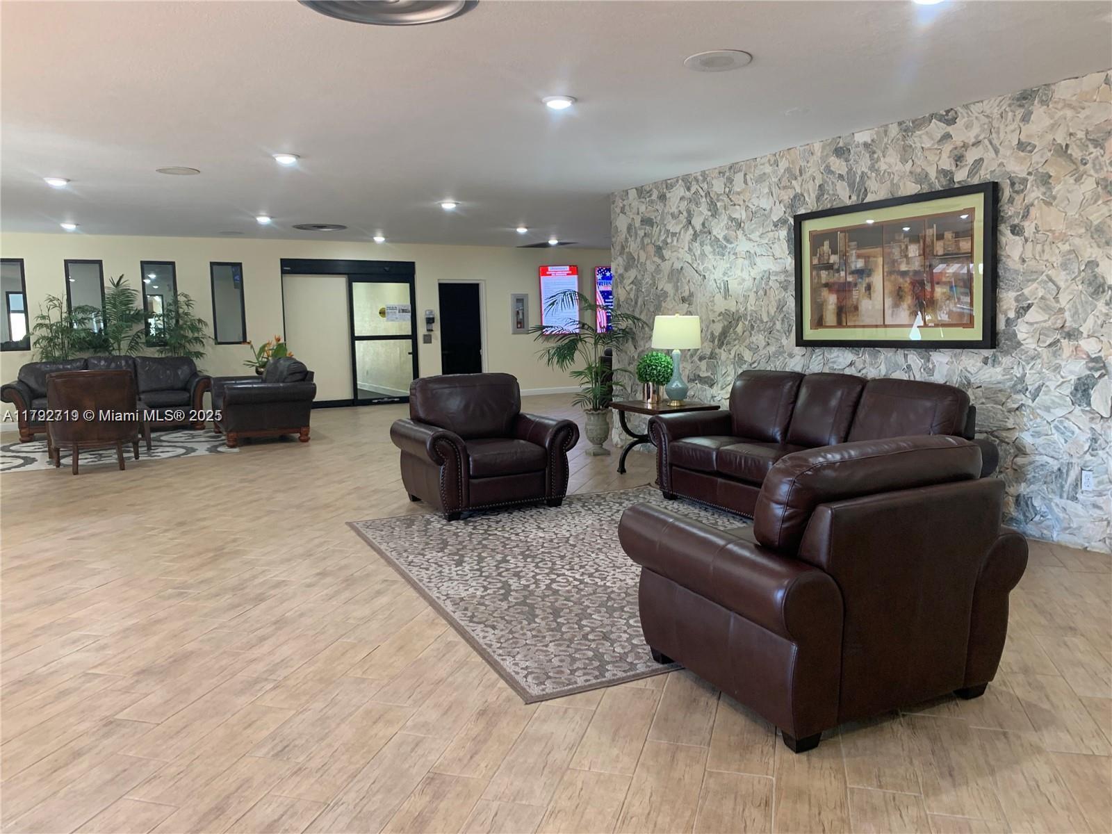 SUNRISE LAKES 63 CONDO - Residential