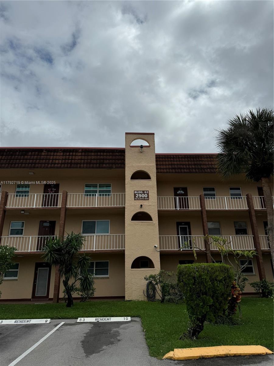 SUNRISE LAKES 63 CONDO - Residential