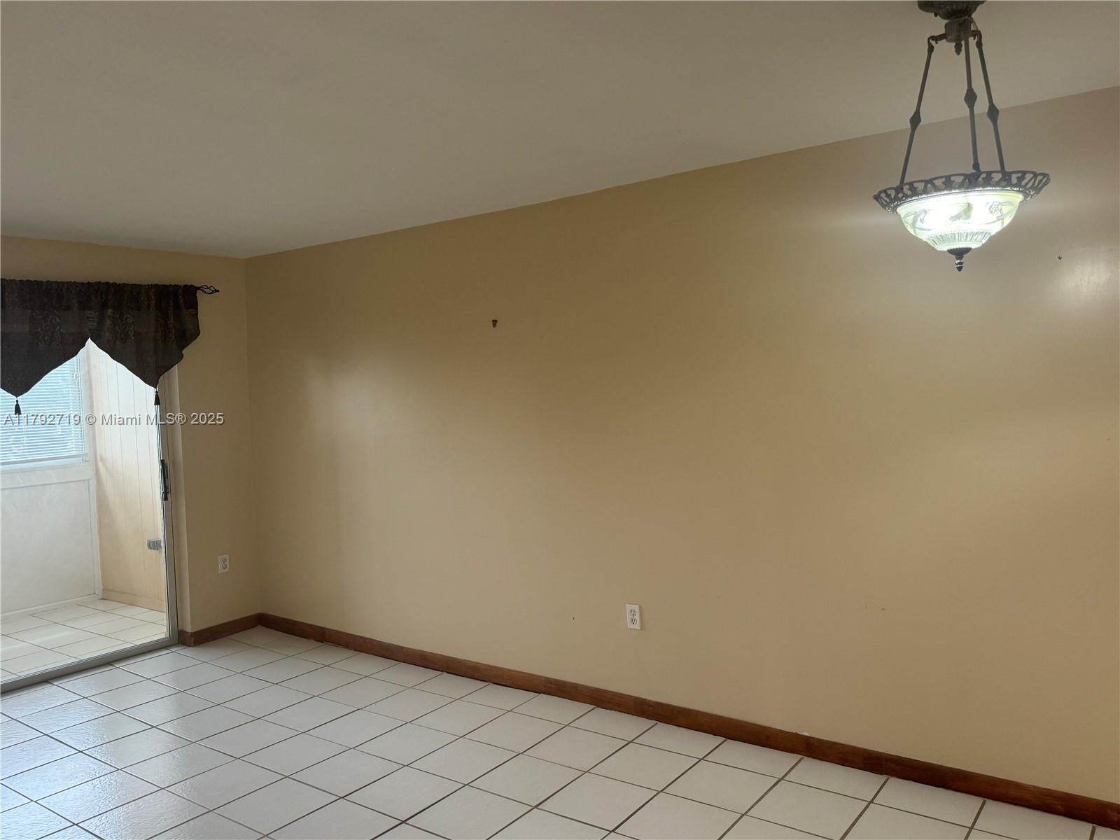 2900 N Pine Island Rd 307