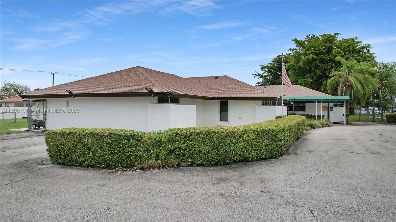132 SW SW BIRD RD