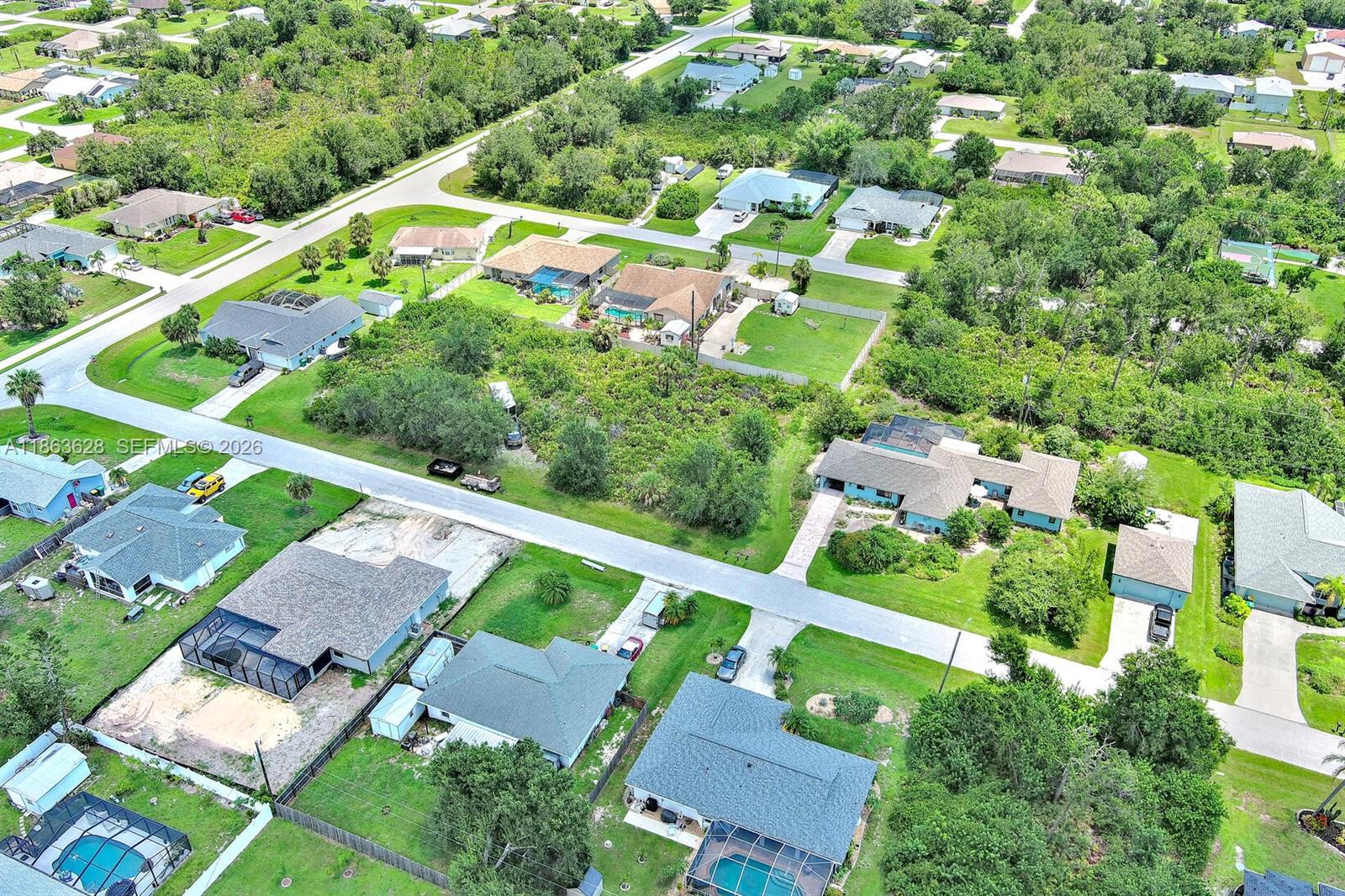 Port Charlotte - Land