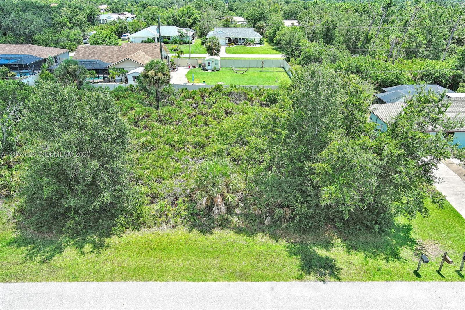 Port Charlotte - Land