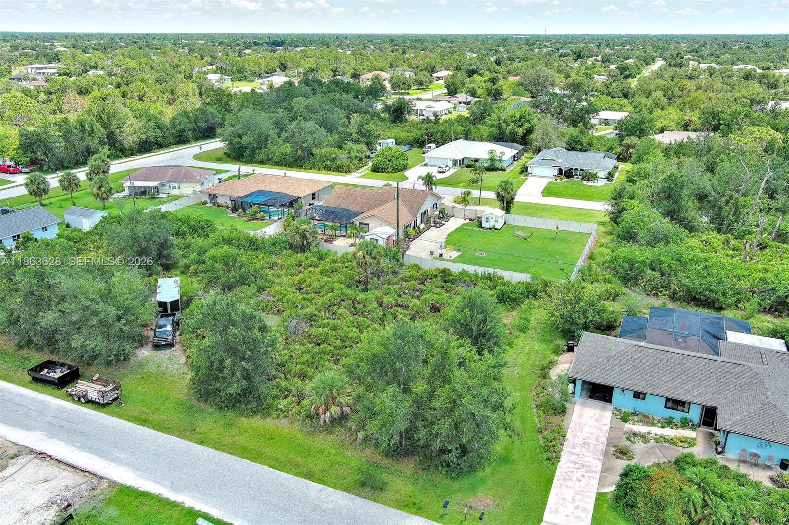 Port Charlotte - Land