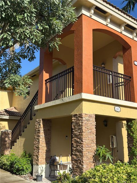 Photo of 930 NE 34th Ave #201, Homestead, FL 33033 (MLS # A11966934)