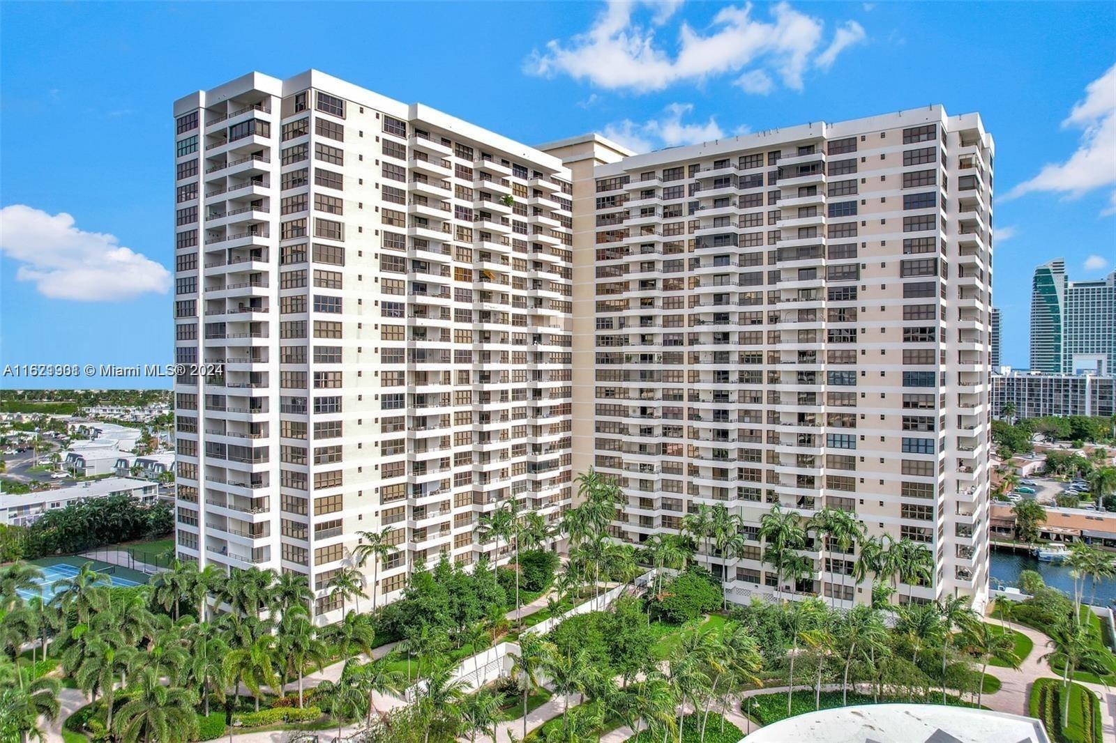 High floor-1 bedroom 1 bath, very spacious apartment with amazing water views. Olympus condos offers beautiful grounds and amenities, including tennis courts, heated pools, marina, billiard room, valet parking, 24-hour security, a courtesy bus, gas grills, a picnic area etc. You can walk to the beach, shopping plazas, parks and more. Great for investment, can be rented right away. Association requires a minimum of 700 credit score