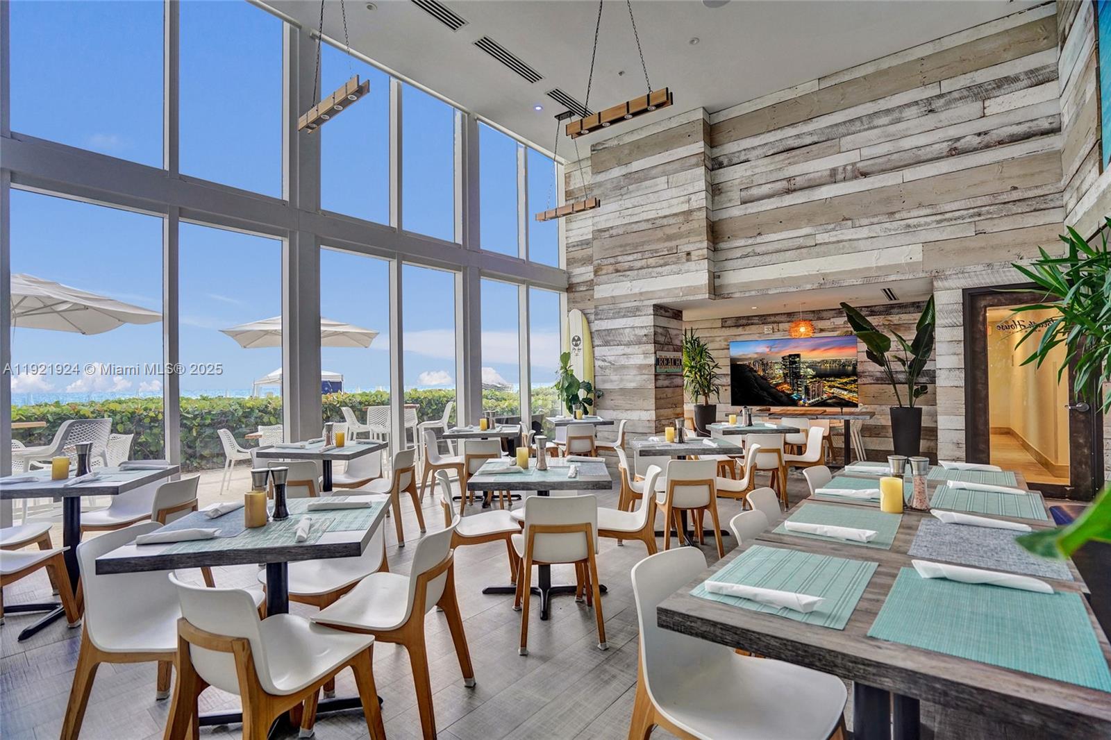 TDR TOWER III CONDO - Residential