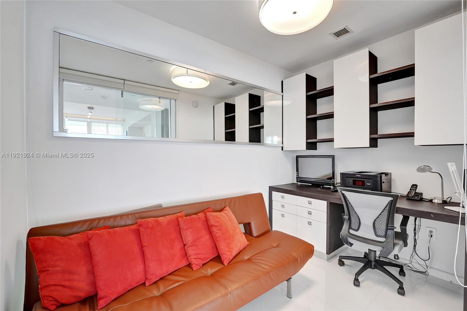 TDR TOWER III CONDO - Residential