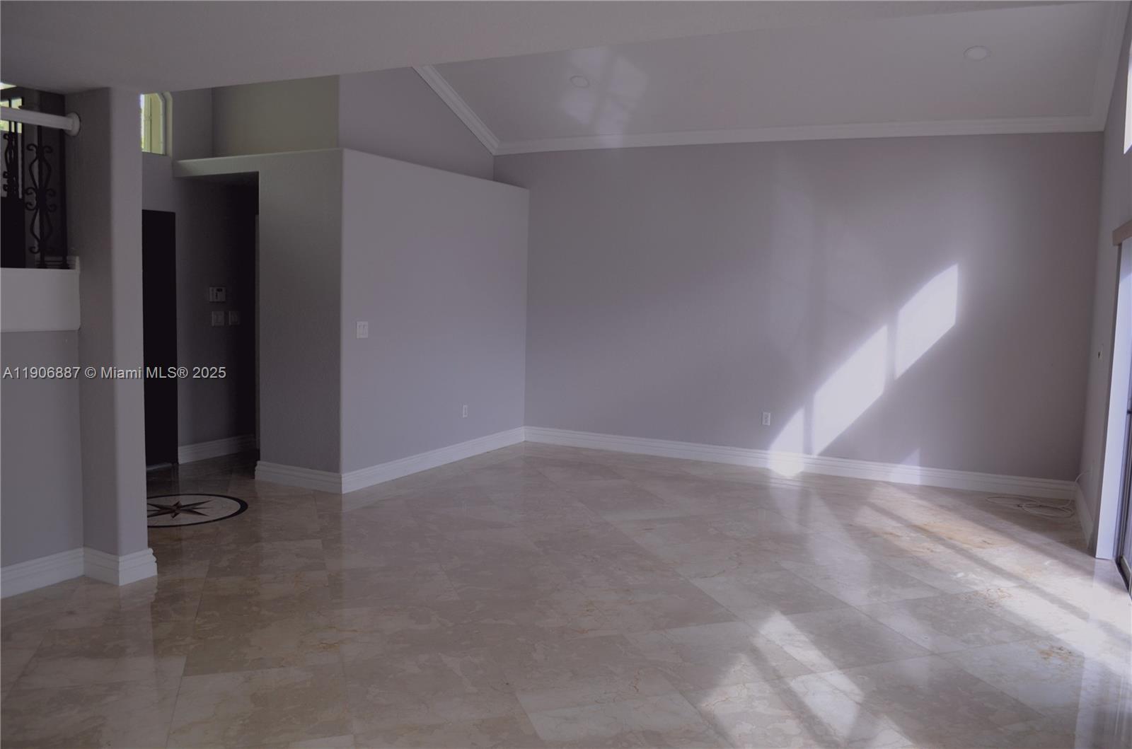 BIG SKY - Residential Lease