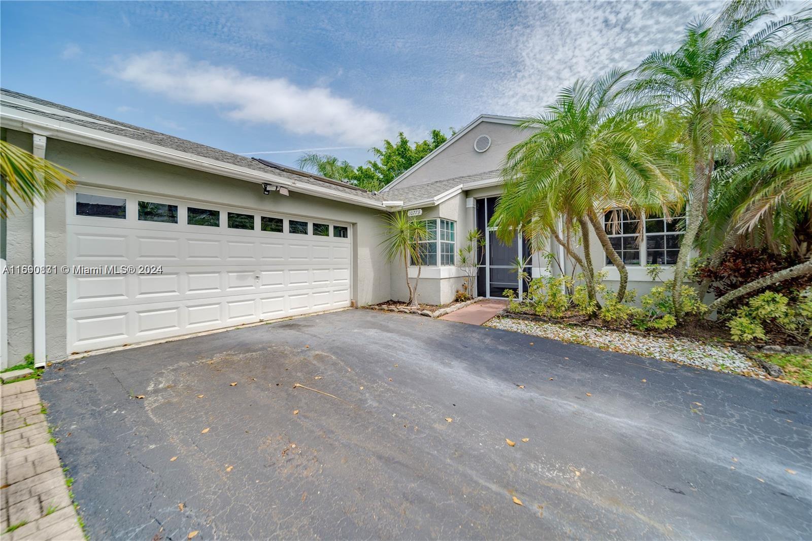 ovely Home With Spectacular Lake View, Renovated Bath Rooms, Open Kitchen with Newer Appliances, Garage Conveniently Converted as a Fourth Room or Office, Wood Floors, Freshly Painted, Nice Deck with Jacuzzi and the Best Water View in Sunrise, Perfect Location Close to Everything. Ready for the Best Tenants.