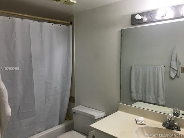 THE CLIPPER AT BISCAYNE C - Residential Lease